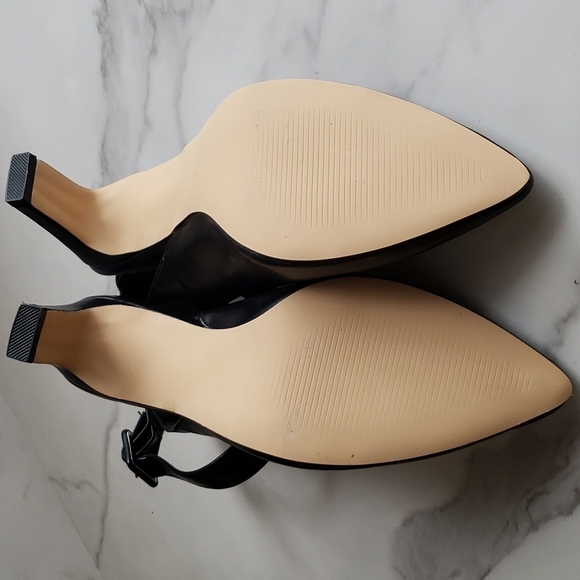 Rilista Leather Ankle Strap Pointed Toe Pumps in Black Size 8 - Picture 7 of 8